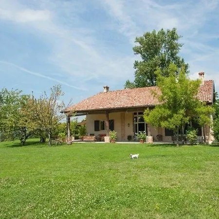 Hotel Ferienhaus Mit Privatpool Fuer 8 Personen Ca 250 Qm In Carpaneto Piacentino, Emilia-romagna Provinz Piacenza Celleri